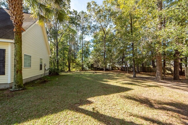 Building Photo - 5 Bedroom 2.5 Bath Home in Indigo Fields - North Charleston