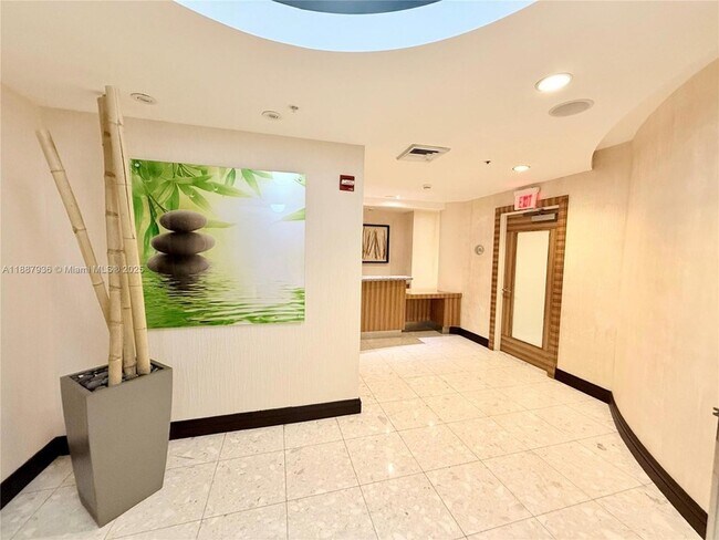 Building Photo - 253 NE 2nd St