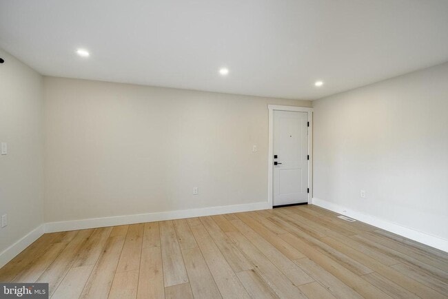 Building Photo - 530 Washington Ave