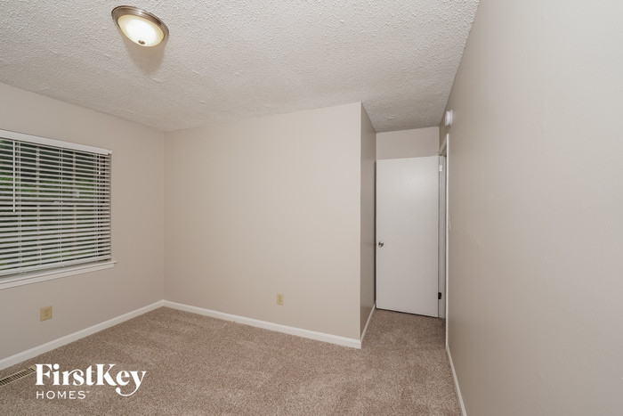 Building Photo - 2532 Janice Cir NE