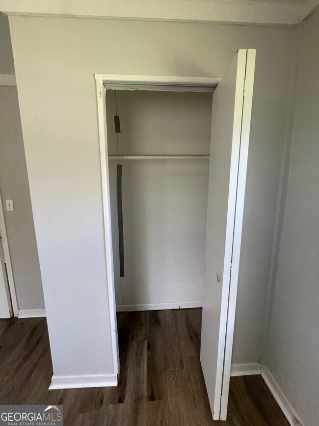 Building Photo - 6501 Elsie St