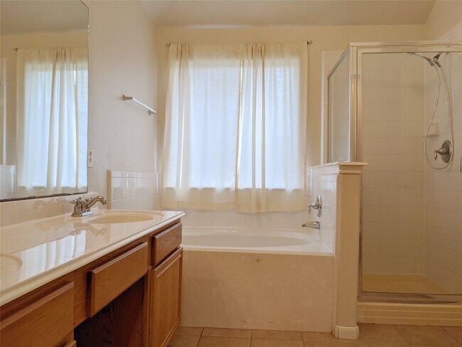 Building Photo - 3018 Rancher Hollow Ct