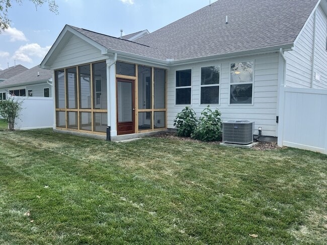 Building Photo - 5358 Pointer Pl