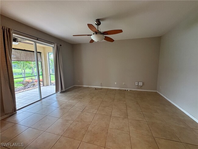 Building Photo - 9379 Gladiolus Preserve Cir
