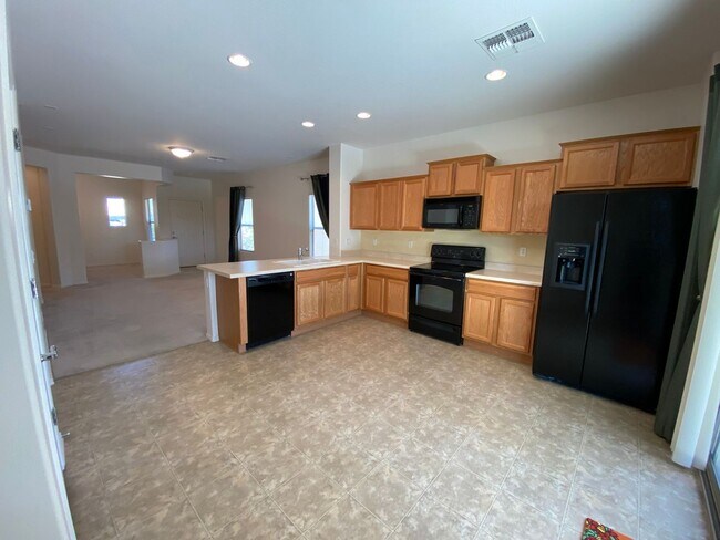 Building Photo - Anthem home coming soon!