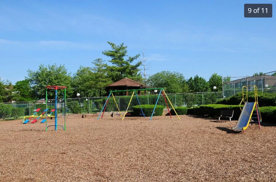 Building Photo - 203 Green Hollow Drive