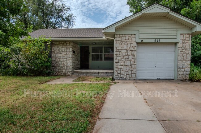 Building Photo - 616 E Bouse Dr