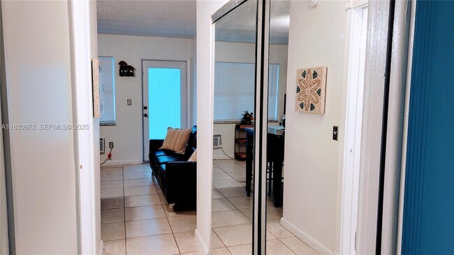 Building Photo - 524 Washington Ave