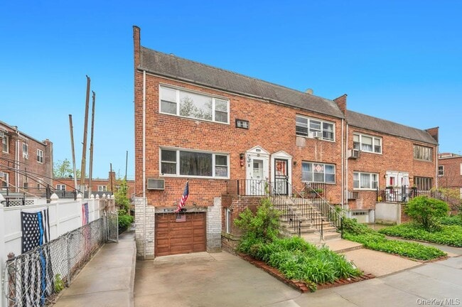 Building Photo - 74-16 85th Rd