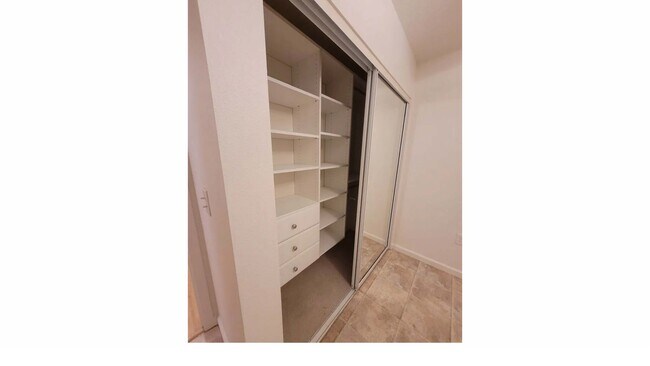 Building Photo - 921551 Aliinui Dr