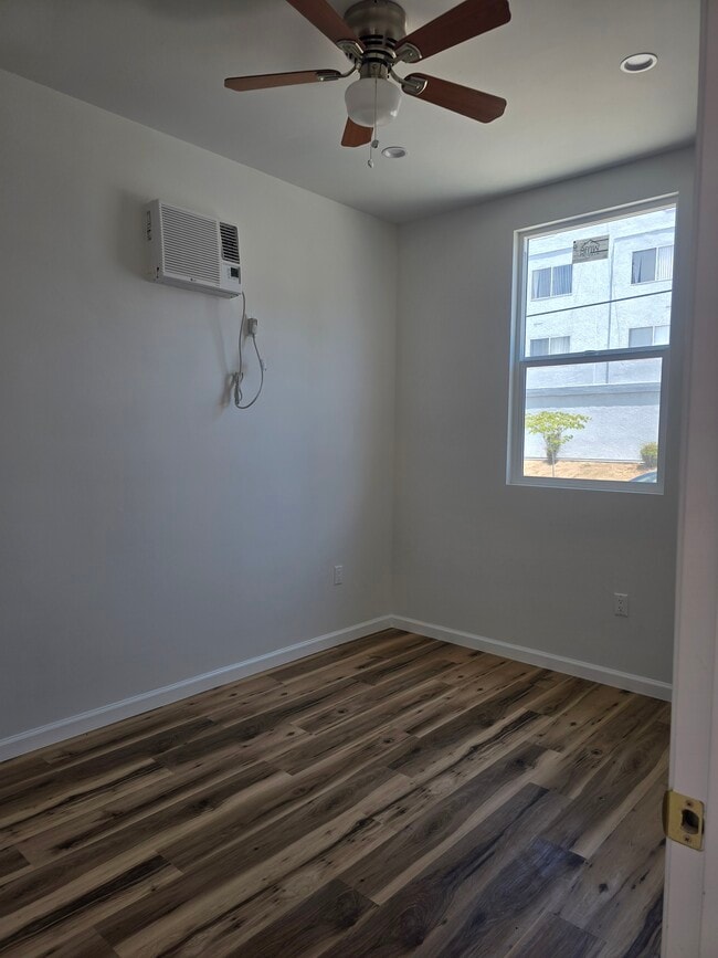 Building Photo - 4770 Willow Brook Ave