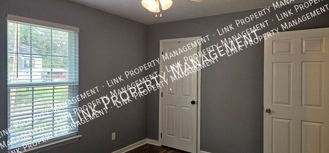 Building Photo - 140 S Elmwood St