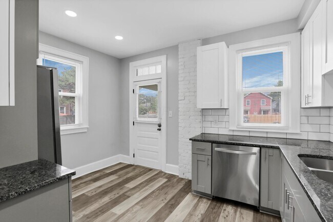 Building Photo - 1378 N 4th St