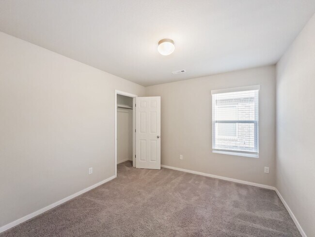 Building Photo - New 4-Bedroom Home for Rent with Granite C...