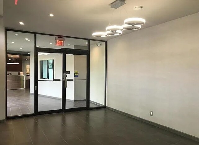 Building Photo - 5300 Columbia Pike