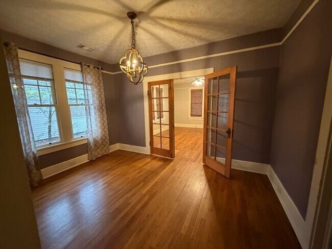 Building Photo - Midtown Bungalow 2BR House in Columbus Near Park