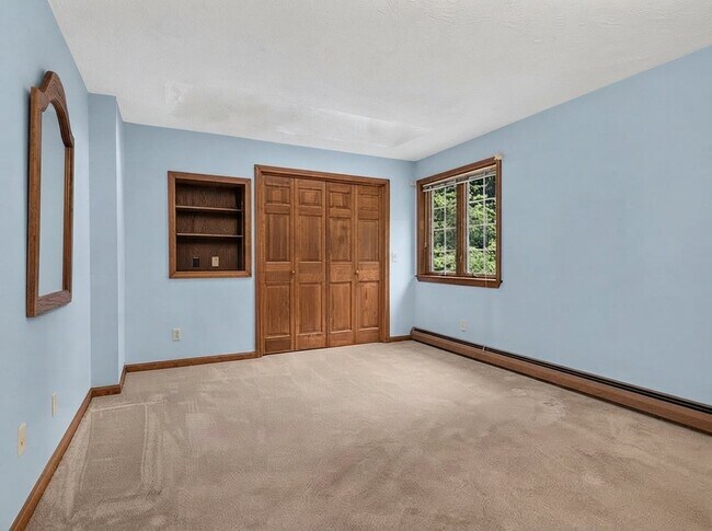 Building Photo - 62 Hearthside Cir