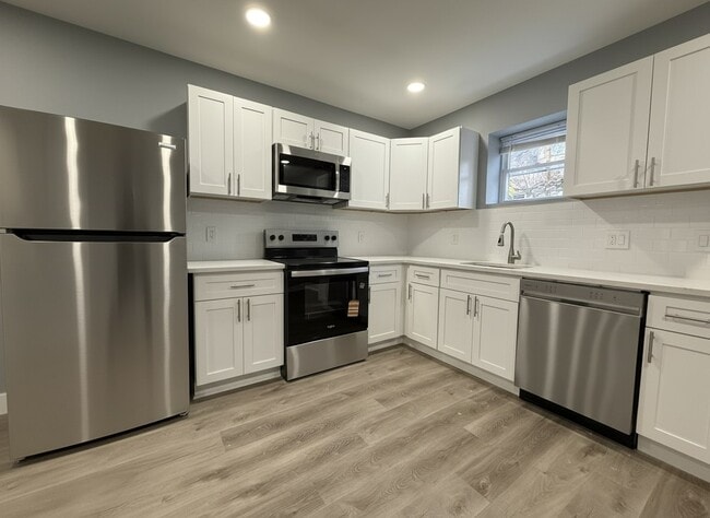 Building Photo - 1010 S Ithan St