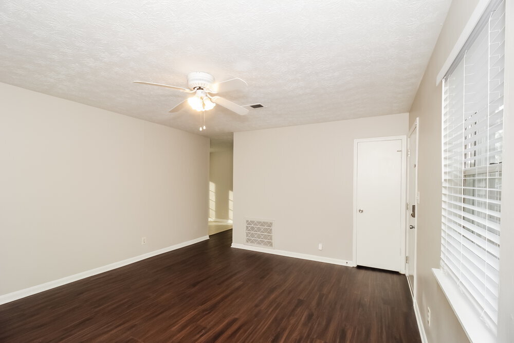 Building Photo - 243 Sedgefield Dr
