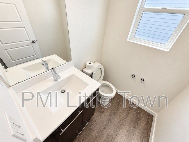 Building Photo - 9785 Dunning Cir