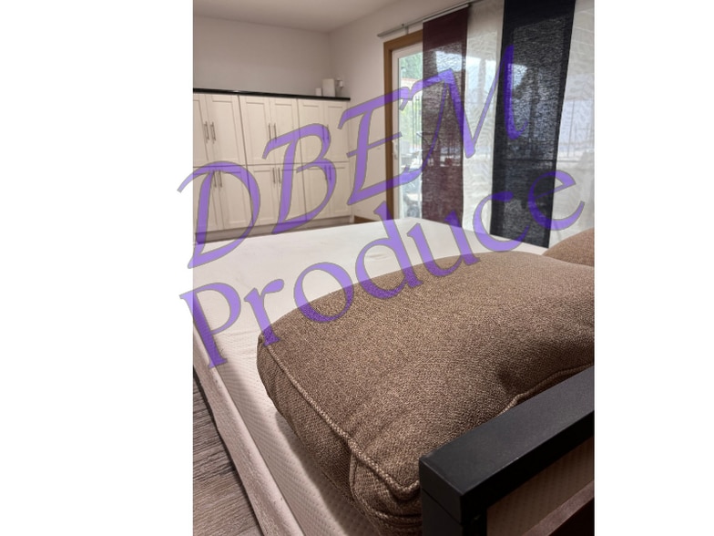 Building Photo - 805 Golden Prados Dr