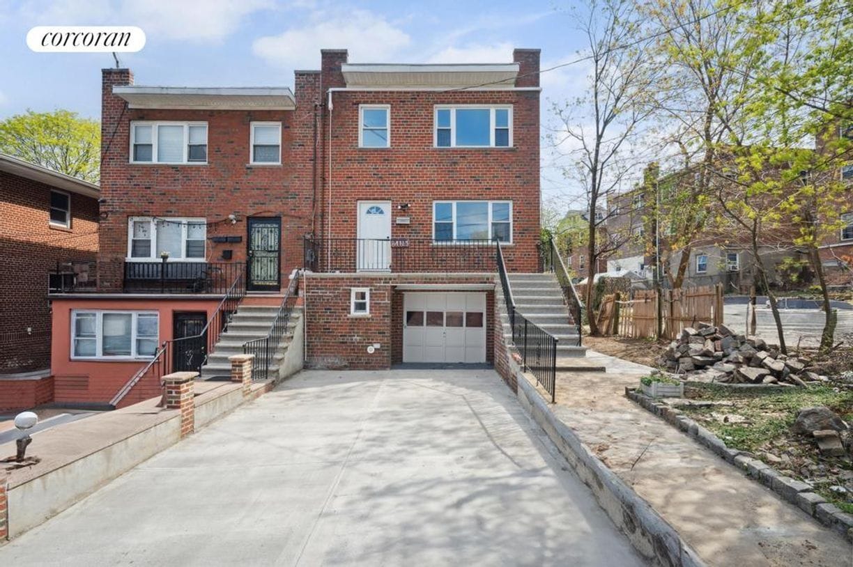Building Photo - 224 W 252nd St