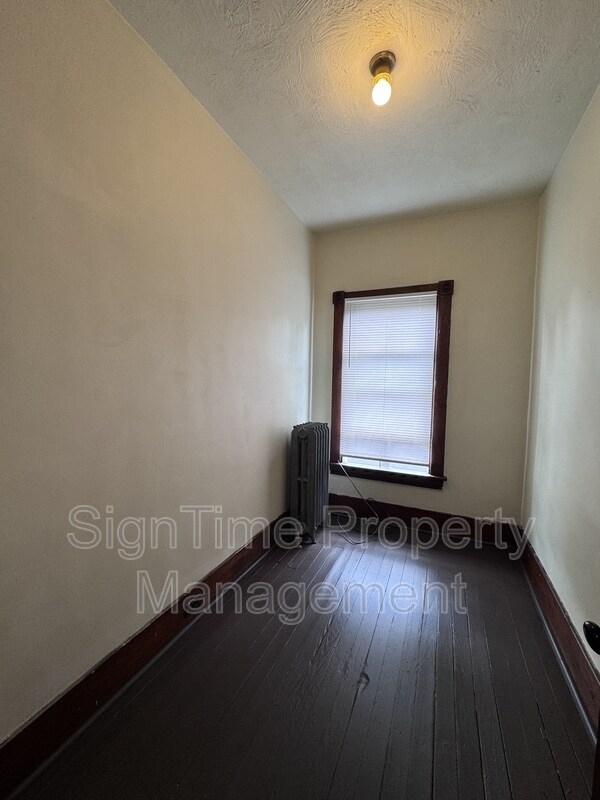 Building Photo - 825 Hamilton Blvd