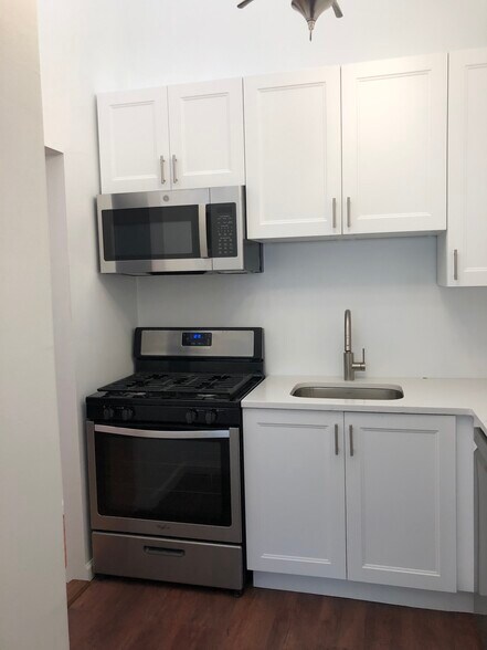 Kitchen - 14 Carpenter Close