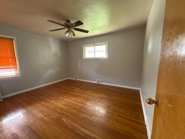 Building Photo - Cozy 3 bedroom 1 bath in Garfield Heights