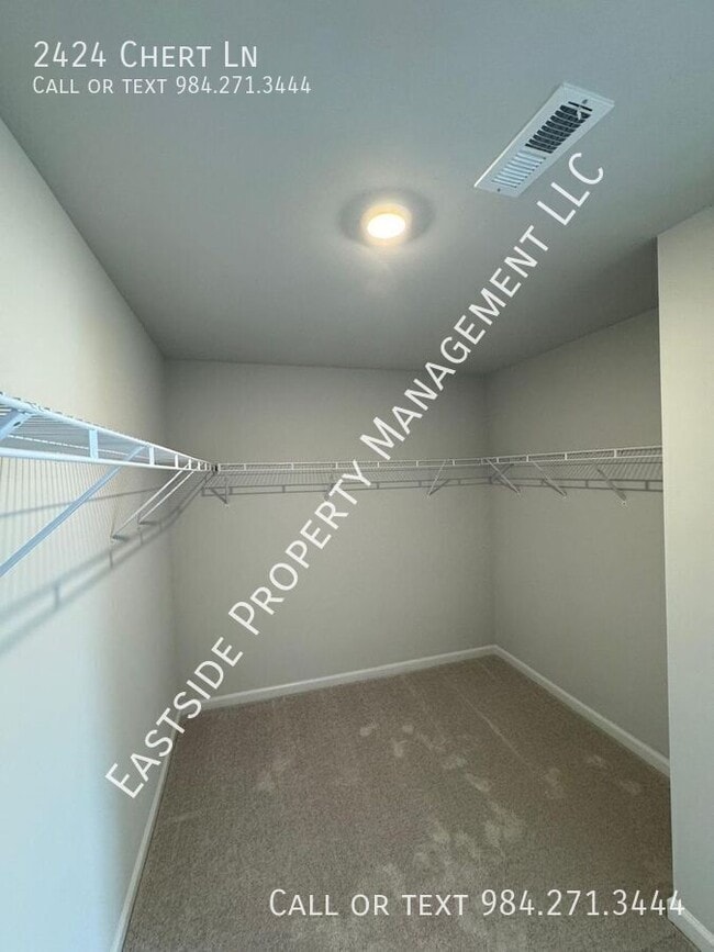 Building Photo - 2424 Chert Ln