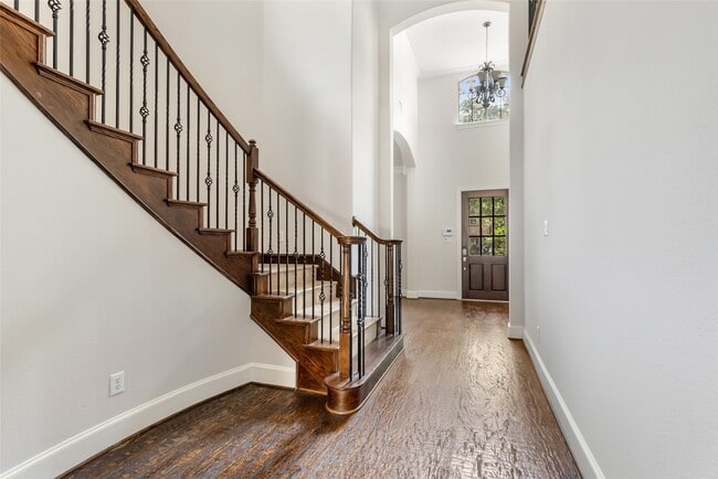 Building Photo - 17306 Lake Chelan Ln