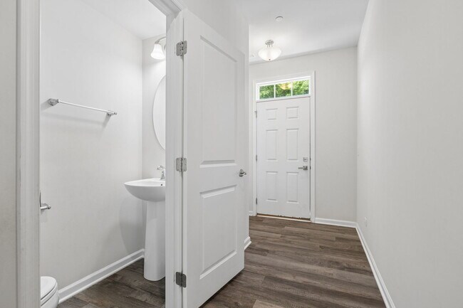 Building Photo - 3404 Helene Rieder Dr
