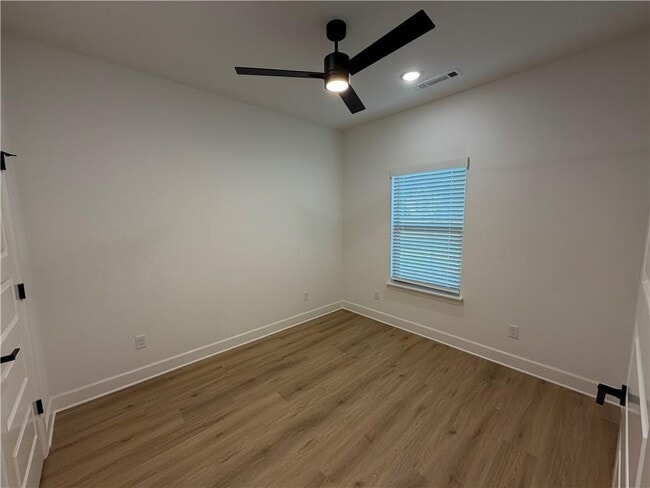 Building Photo - 7009 SW Basswood Ave