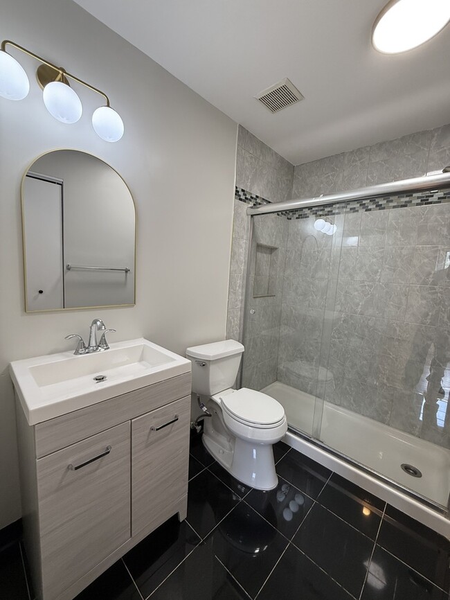 Building Photo - 271 Edgeware Ct