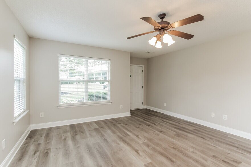 Building Photo - 409 Funderburk Rd