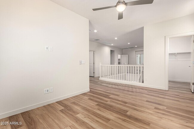 Building Photo - 6537 N 15th Dr