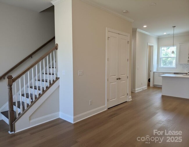 Building Photo - 1057 McAlway Rd