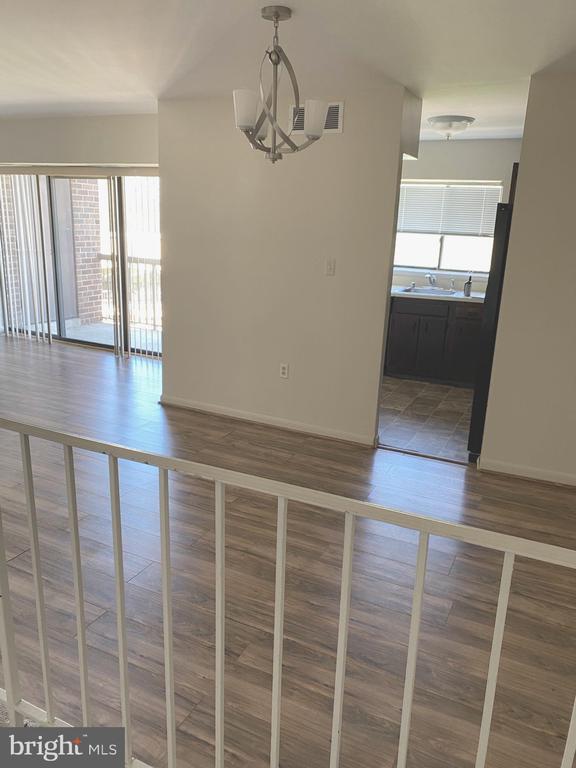 Building Photo - 15702 Dorset Rd