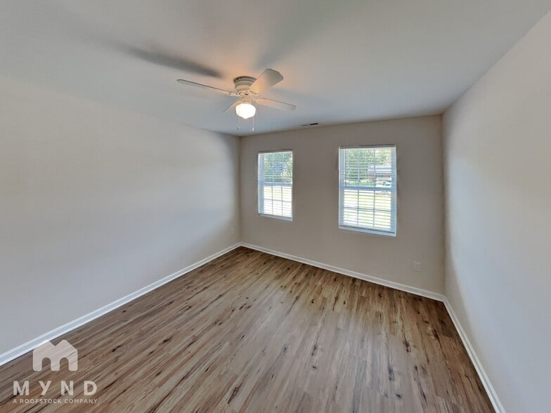 Building Photo - 3284 Anderson Mountain Rd