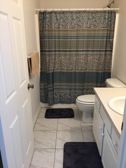 Building Photo - 3321 India Palm Dr