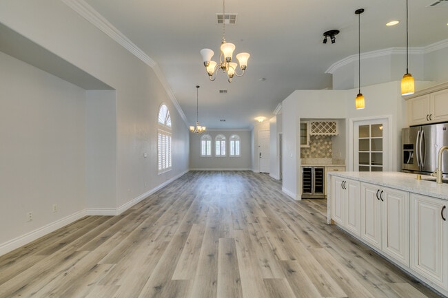 Building Photo - 4105 Demoline Cir
