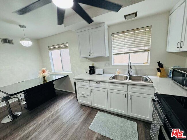 Building Photo - 14903 Normandie Ave