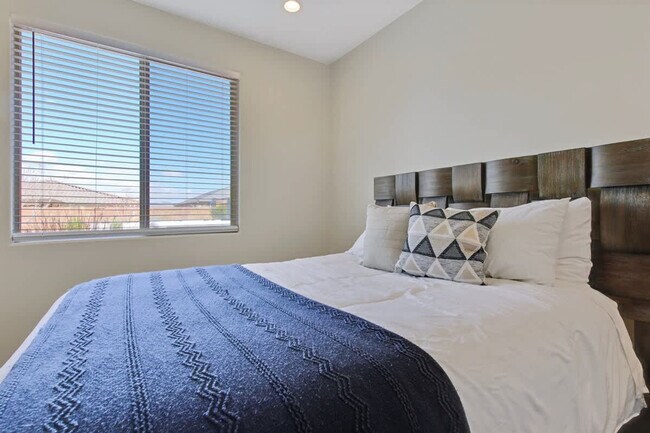 Building Photo - 3364 W 2490 S