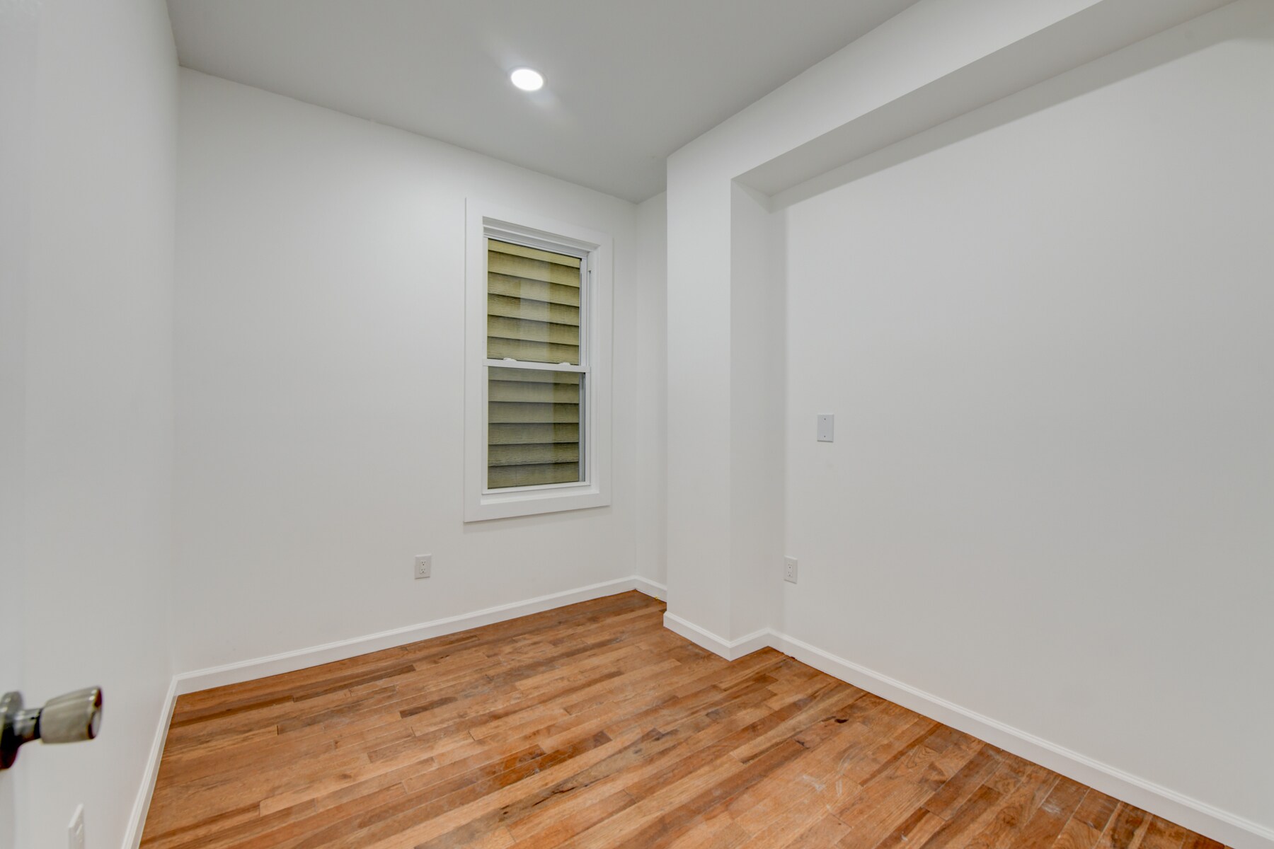 Building Photo - 37 LOGAN Ave