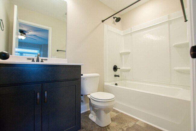 Building Photo - Pet Friendly Two Bedroom!