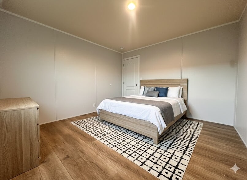 Building Photo - 18 Jubilee St