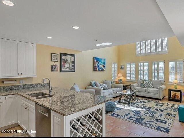 Building Photo - 110 Ocean Hollow Ln