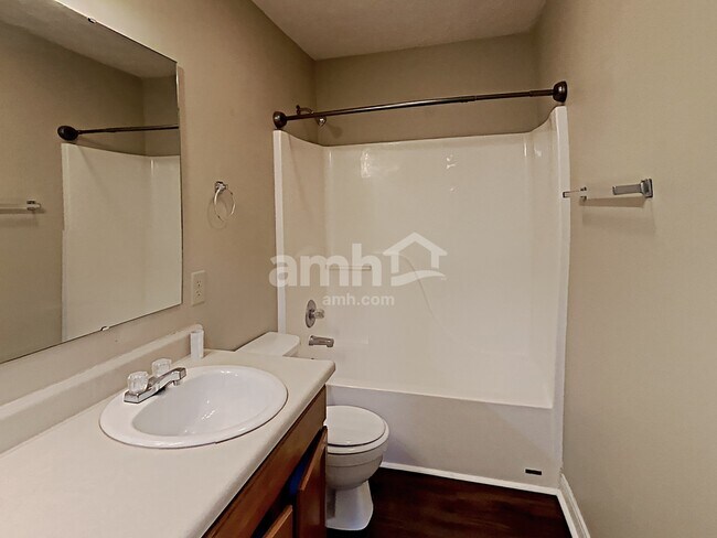 Building Photo - 1125 Turfway Dr
