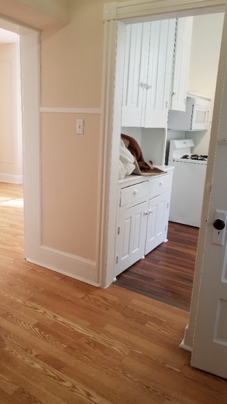 Building Photo - 15 E Mermaid Ln