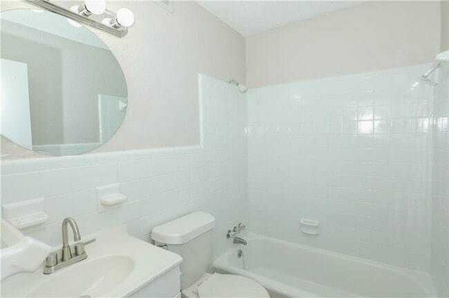 Building Photo - 2065 Alison Ct SW